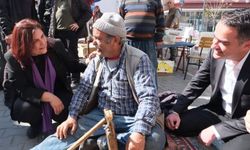Koçarlı pazarında Çerçioğlu'na yoğun ilgi