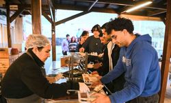 Kuşadası’nda üniversitelilerin yüzünü güldüren hizmet