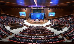 KUTO Başkanı Akdoğan TOBB Hizmet Şeref Belgesi'ni Erdoğan'ın elinden aldı
