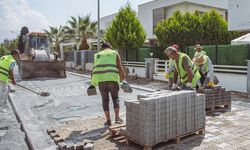 Kuşadası'nda Karaova Mahallesi yeni yollarına kavuşuyor