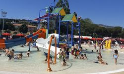 Aydınlı çocuklar yazın tadını Tekstil Park Aquapark’ta çıkarıyor