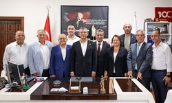 CHP lideri Özel, Başkan Yetişkin’i ziyaret etti
