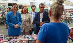 Başkan Yetişkin Salı Pazarı’nda vatandaşlarla buluştu