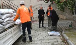 Kara kışta Kuşadası Belediyesi'nden sımsıcak yardım eli