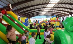 Başkan Kıvrak çocukları karne şenliğiyle sevindirdi