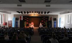 ABB Yenipazarlı çocukları tiyatro ile buluşturdu