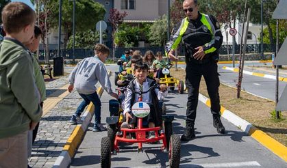 Kuşadası’nda geleceğin bilinçli sürücüleri bu parkta yetişiyor
