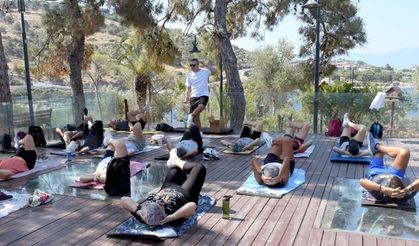 Güvercinada Kalesi’nin eşsiz manzarasında pilates keyfi