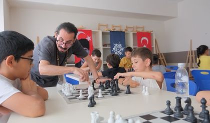 Aydın’da çocuklar satrançla düşünmeyi öğreniyor