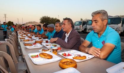 Başkan Yetişkin mesai arkadaşlarıyla kahvaltıda buluştu