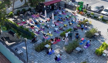 Kuşadası Belediyesi’nin ücretsiz pilates dersleri başladı