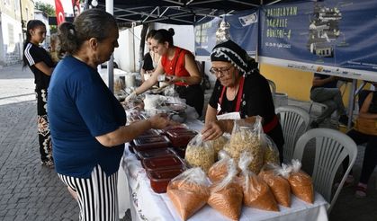 Kuşadası’nda ‘Hatırlayan Mahalle Günleri’ sürüyor