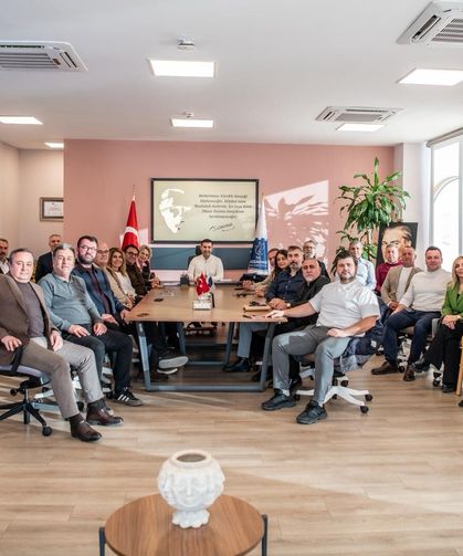 Başkan Ömer Günel, meclis üyeleriyle hizmet ve yatırımları değerlendirdi