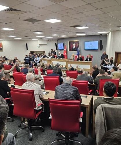 Yine borçlanma yetkisi isteyen Çerçioğlu’na CHP grubu dur dedi