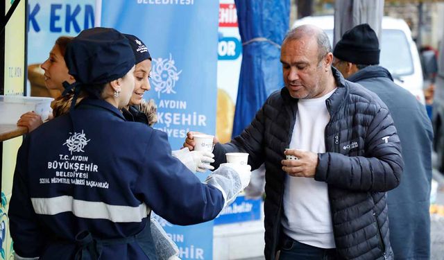 Vatandaşa soğuk havada sıcak çorba desteği