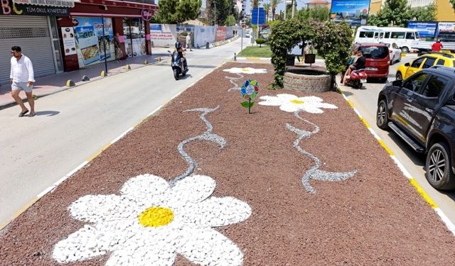 Başkan Çerçioğlu'nun Kuşadası'nda başlattığı yeşil dönüşüm sürüyor