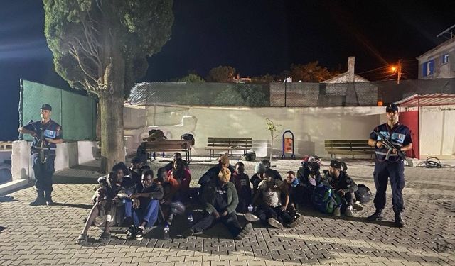 Didim'de 32 düzensiz göçmen yakalandı