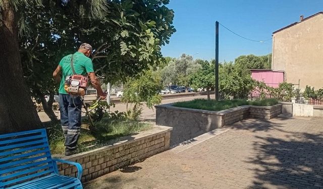 Efeler Belediyesi parklarda temizlik seferberliği başlattı
