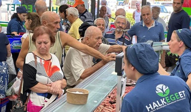 Halk Ege Et'te büyük 30 Ağustos indirimi