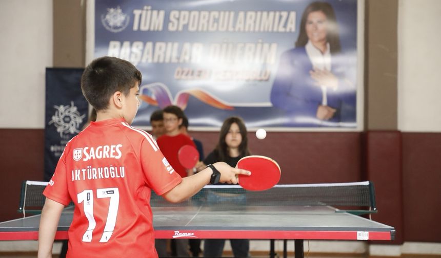 Başkan Çerçioğlu minik sporcuların yanında