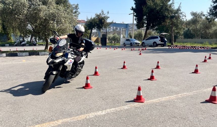 Kuşadası Belediyesi zabıtasına güvenli ve ileri sürüş eğitimi
