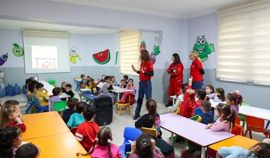 Efeler’de gündüz bakımevlerinde kayıtlar başlıyor