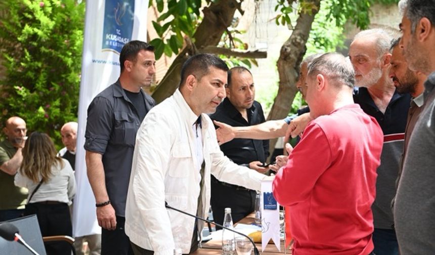 Başkan Ömer Günel çarşı esnafı ile buluştu
