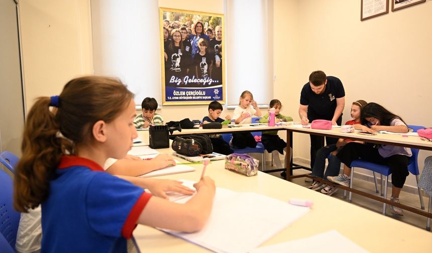 Geleceğin ressamları Başkan Çerçioğlu’nun başlattığı etkinlikler ile Aydın’da yetişiyor