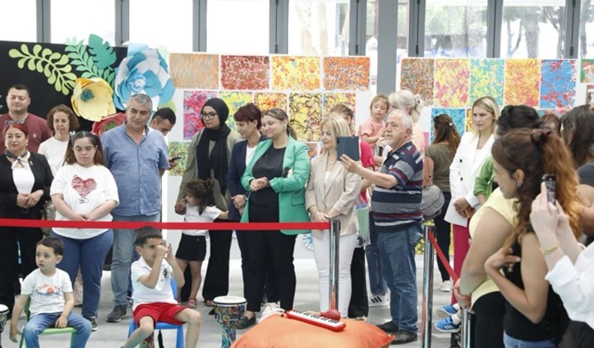 Başkan Çerçioğlu’nun Aydın’a kazandırdığı Otizm Merkezlerinin öğrencilerinden sanat sergisi
