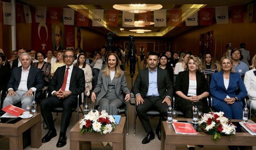 CHP Otizm Sempozyumu Kuşadası’nda başladı
