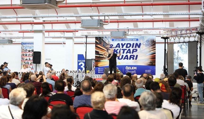 Başkan Çerçioğlu sevilen yazarları Aydınlılar ile buluşturmaya devam ediyor
