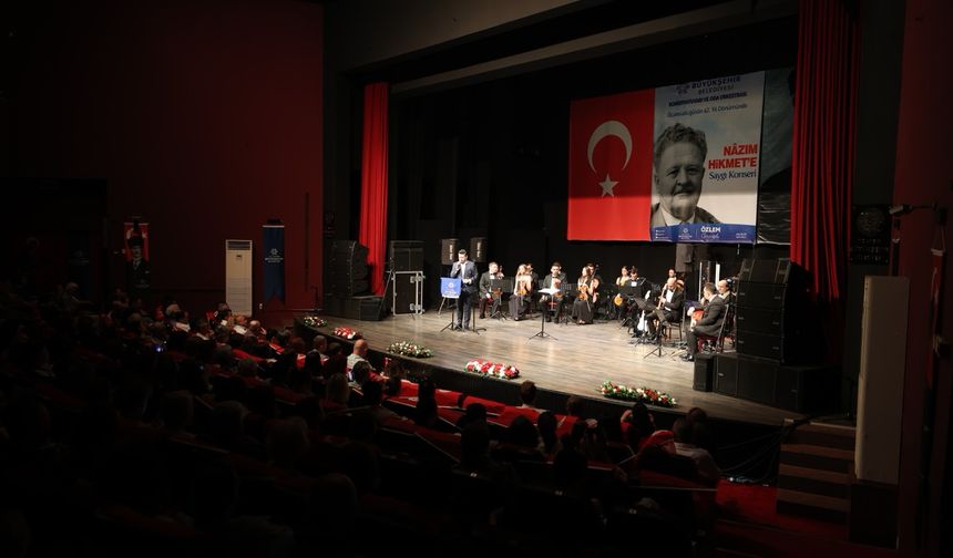 Aydın Büyükşehir Belediyesi Nâzım Hikmet’i konser ile andı