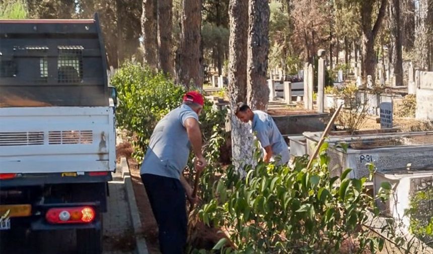 Efeler Tellidede Mezarlığı'nda kapsamlı bakım çalışması