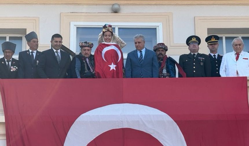 Kuşadası’nı kurtuluş coşkusu sardı