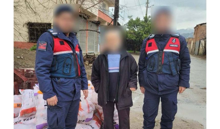 Şaşkın hırsız çaldığı portakalları aynı mahallede satmaya çalışırken yakalandı