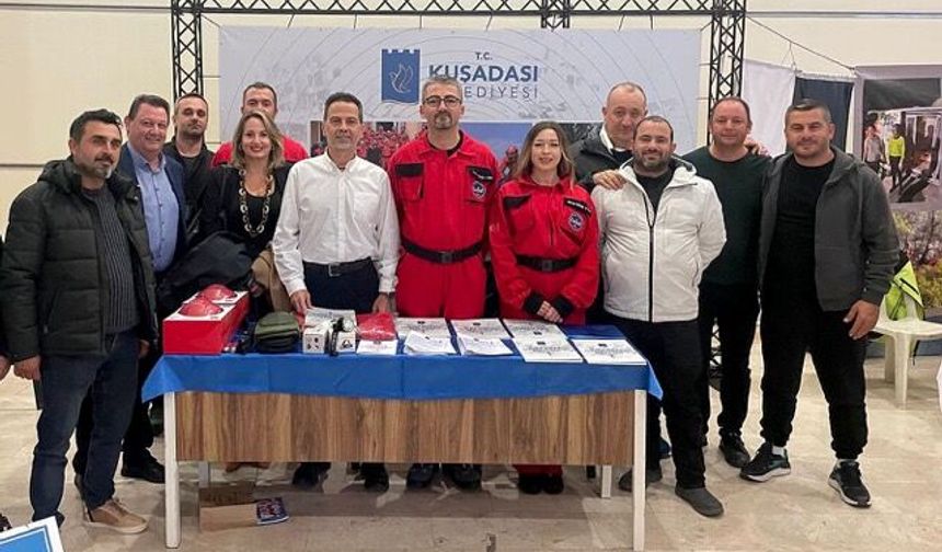 Kuşadası Belediyesi deprem önlemlerini İzmir’de anlattı