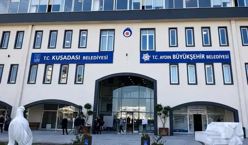 Kuşadası Belediyesi'ne bir operasyon daha: 15 gözaltı