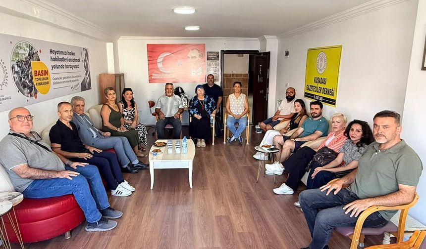 Kaymakam Keklik, Kuşadası Gazeteciler Derneğini ziyaret ​etti